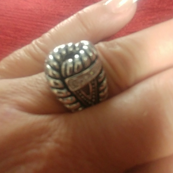 Premier Designs knot ring size 5 or 8 - Picture 2 of 3